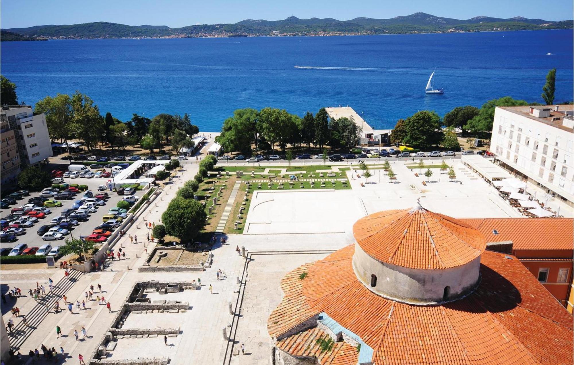 Cozy Apartment In Zadar With Wifi Exterior photo